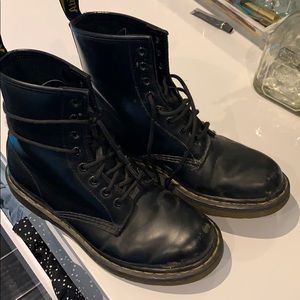 Black doc martens size 7 women